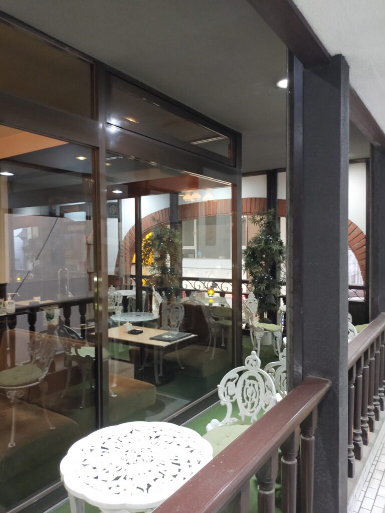 シャモニー古町店外観